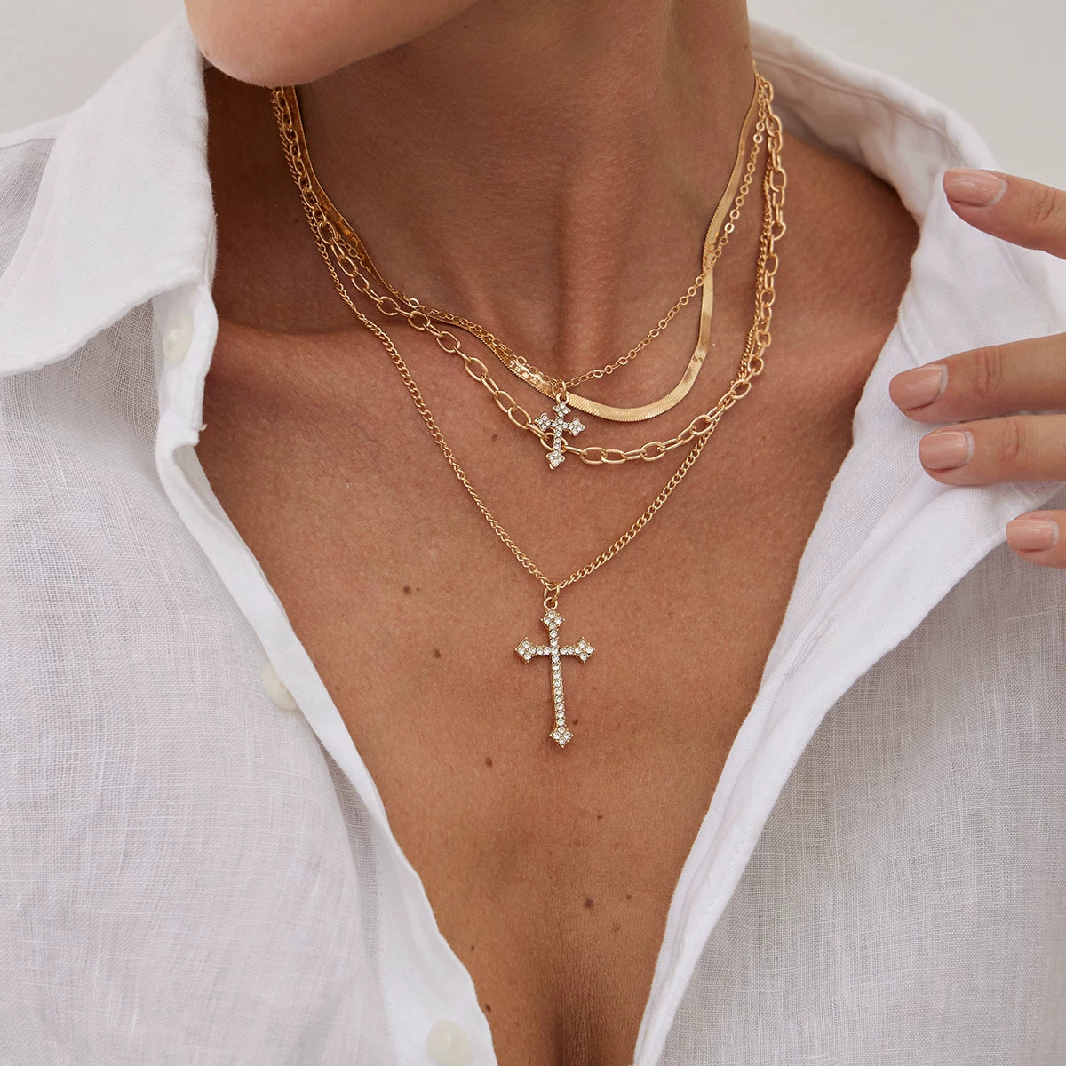 Cross Pendant Multi-Layer Necklace for Women – Clavicle Chain Design