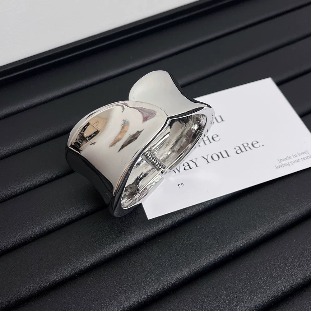 Antique Matte Texture Staggered Open Cuff Bracelet for Women – Wide Edge Minimalist Niche Design Fashion Armband