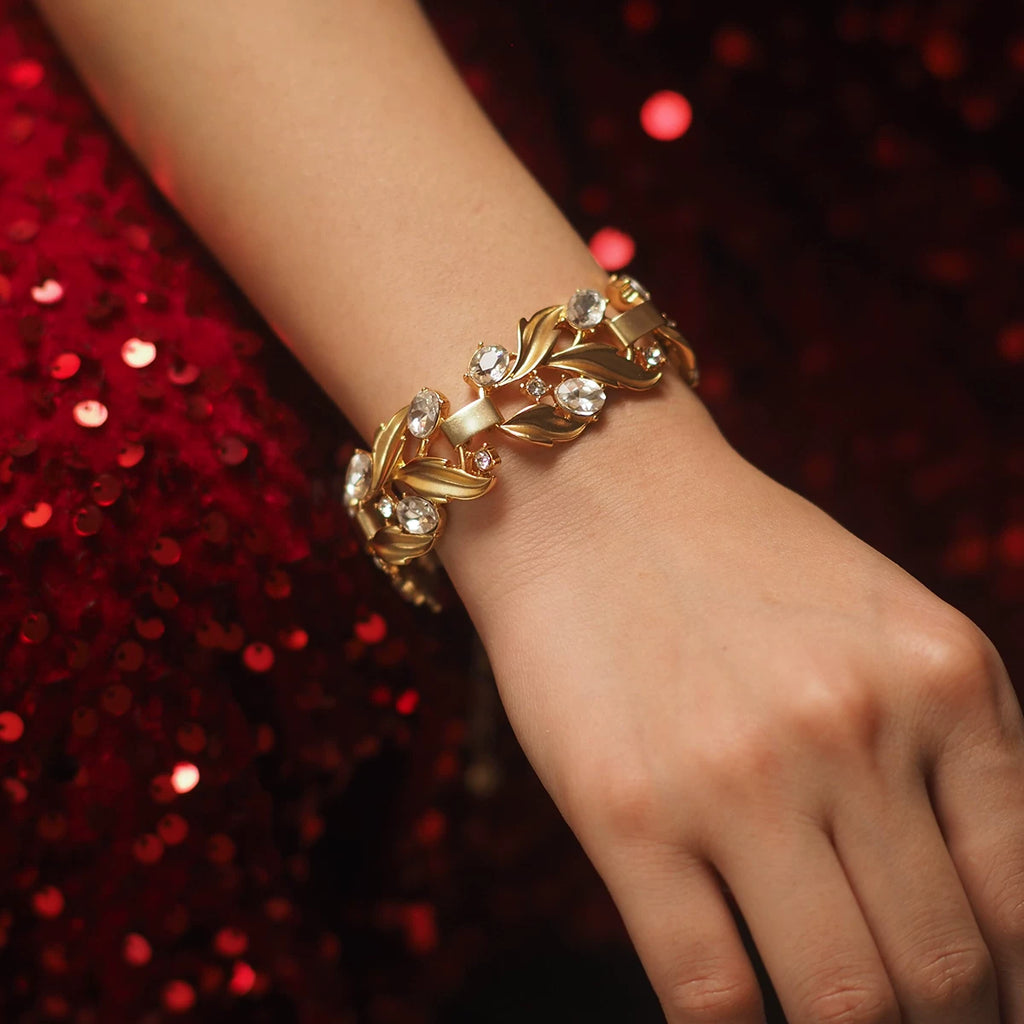 Vintage Medieval-Style Floral Gem Bracelet for Women – Retro Heavy Design Statement Fashion Jewelry