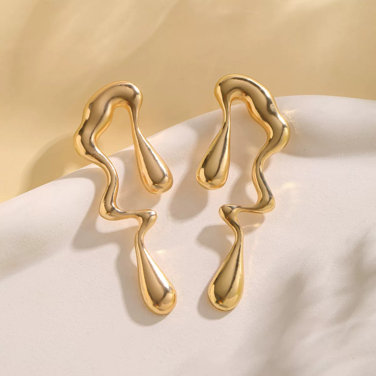 Irregular Geometric Water Drop Earrings for Women – European & American Autumn Trendy Niche Design Fashion Jewelry