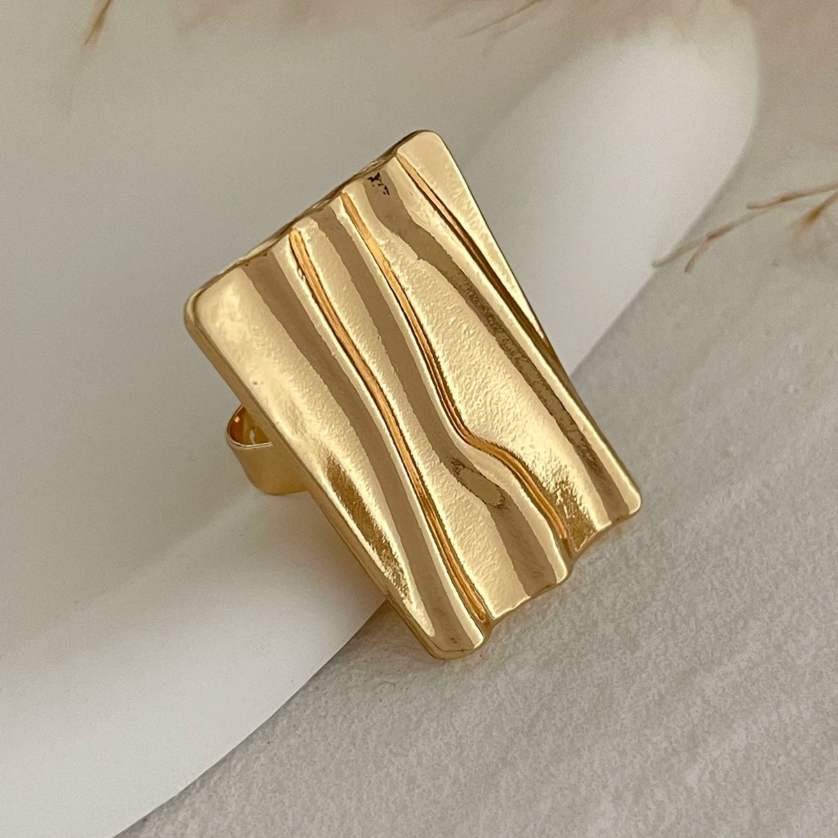 Geometric Square Round Women'S Flower Ring 2025 Spring Fashion Hip-Hop Niche Design Internet Celebrity Travel Photography Style Ring
