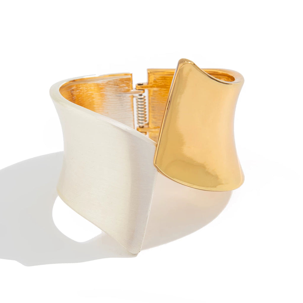 Irregular Geometric Metal Bracelet for Women – 2025 Spring Trendy Statement Fashion Hand Jewelry