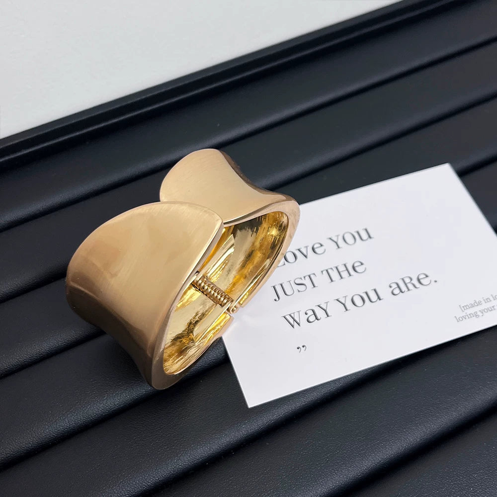 Antique Matte Texture Staggered Open Cuff Bracelet for Women – Wide Edge Minimalist Niche Design Fashion Armband