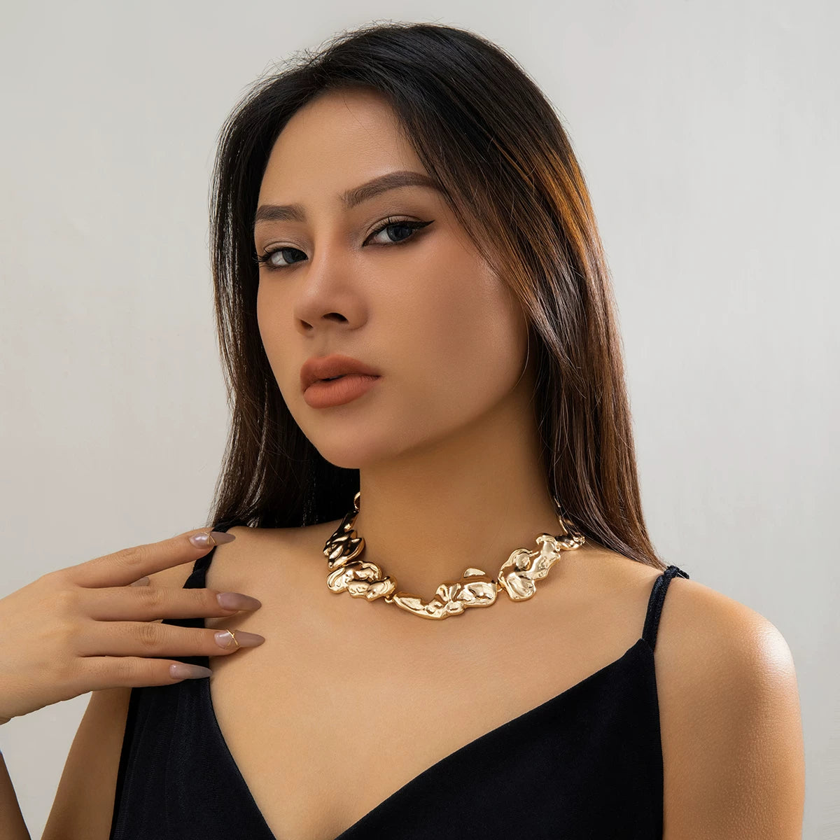 Irregular Geometric Metal Splicing Necklace for Women – Clavicle Chain Design