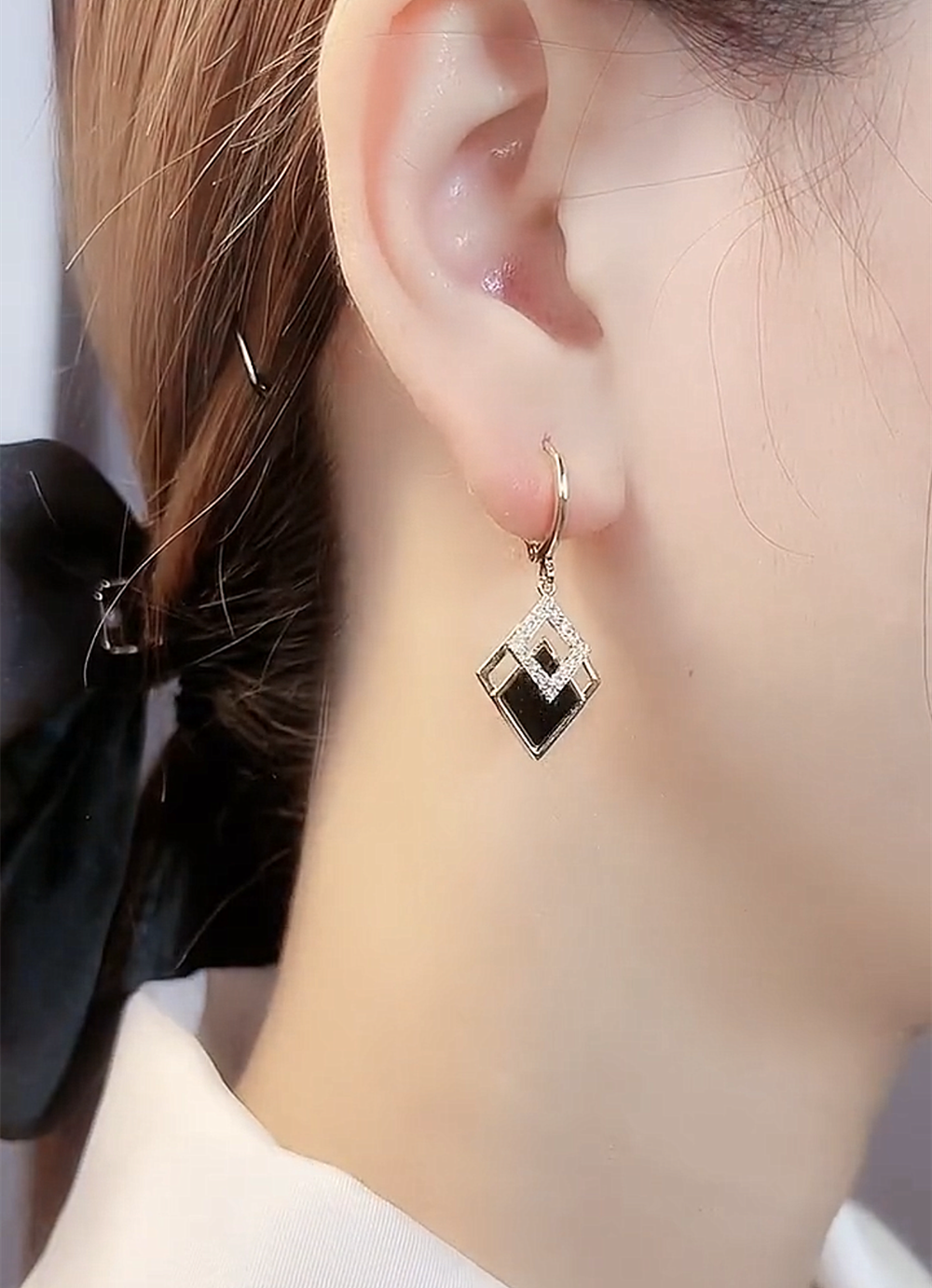 Black Rhombus Earrings for Women – Minimalist Geometric Drop Earrings, Lightweight Fashion Jewelry