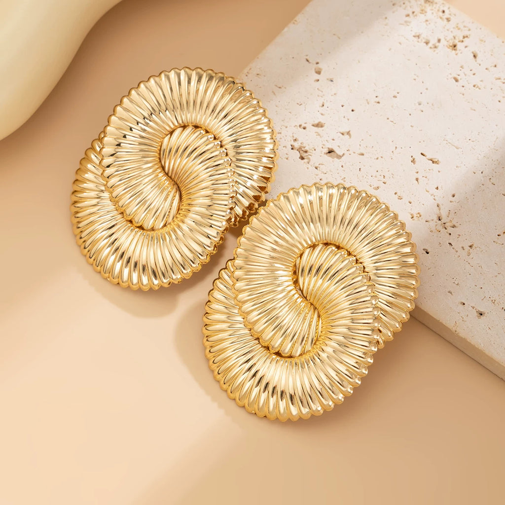 Metal Threaded Cross Earrings For Women, European And American Hip-Hop Trend, Niche Design, Atmospheric Travel Photo Accessories