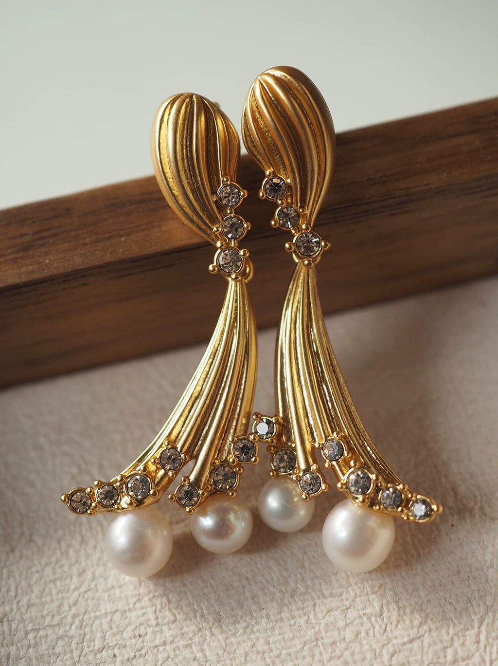 Vintage Retro Pearl-Style Ear Clip Earrings for Women – Dorothy Lee–Inspired Niche Design French Antique Fashion Jewelry