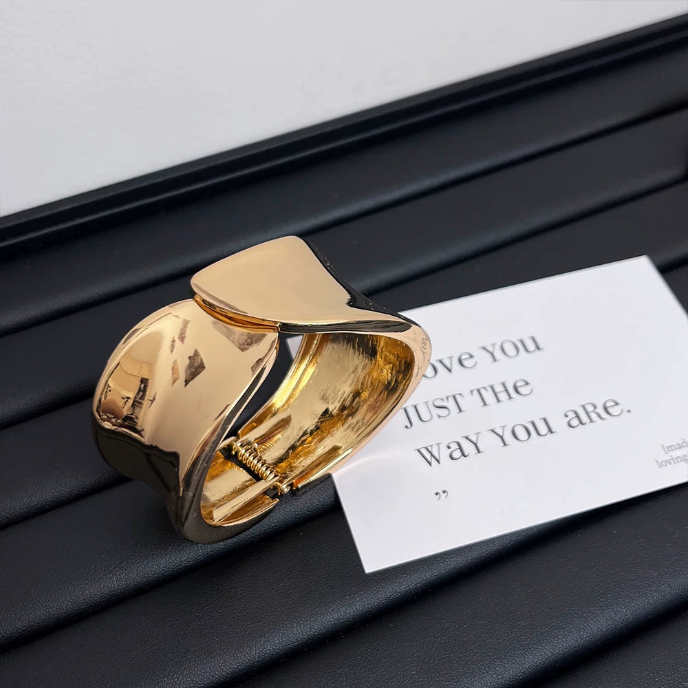 Antique Matte Texture Staggered Open Cuff Bracelet for Women – Wide Edge Minimalist Niche Design Fashion Armband