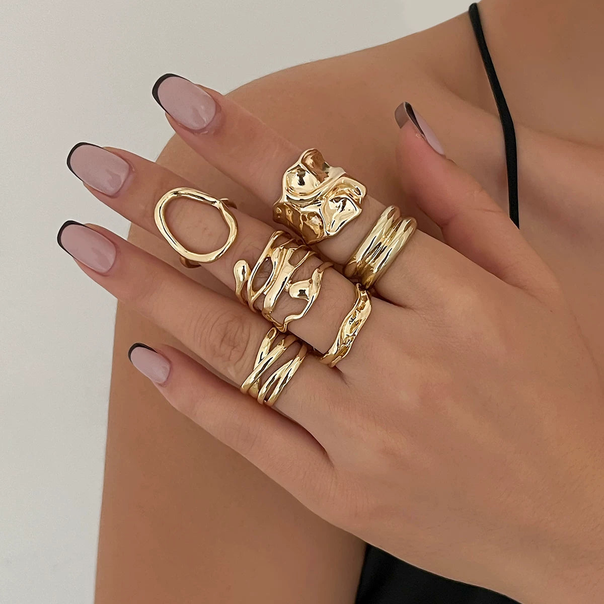Set Of 6 Cropped Asymmetric Pleated Rings European And American Fashionable And Elegant Travel Photo Matching Rings