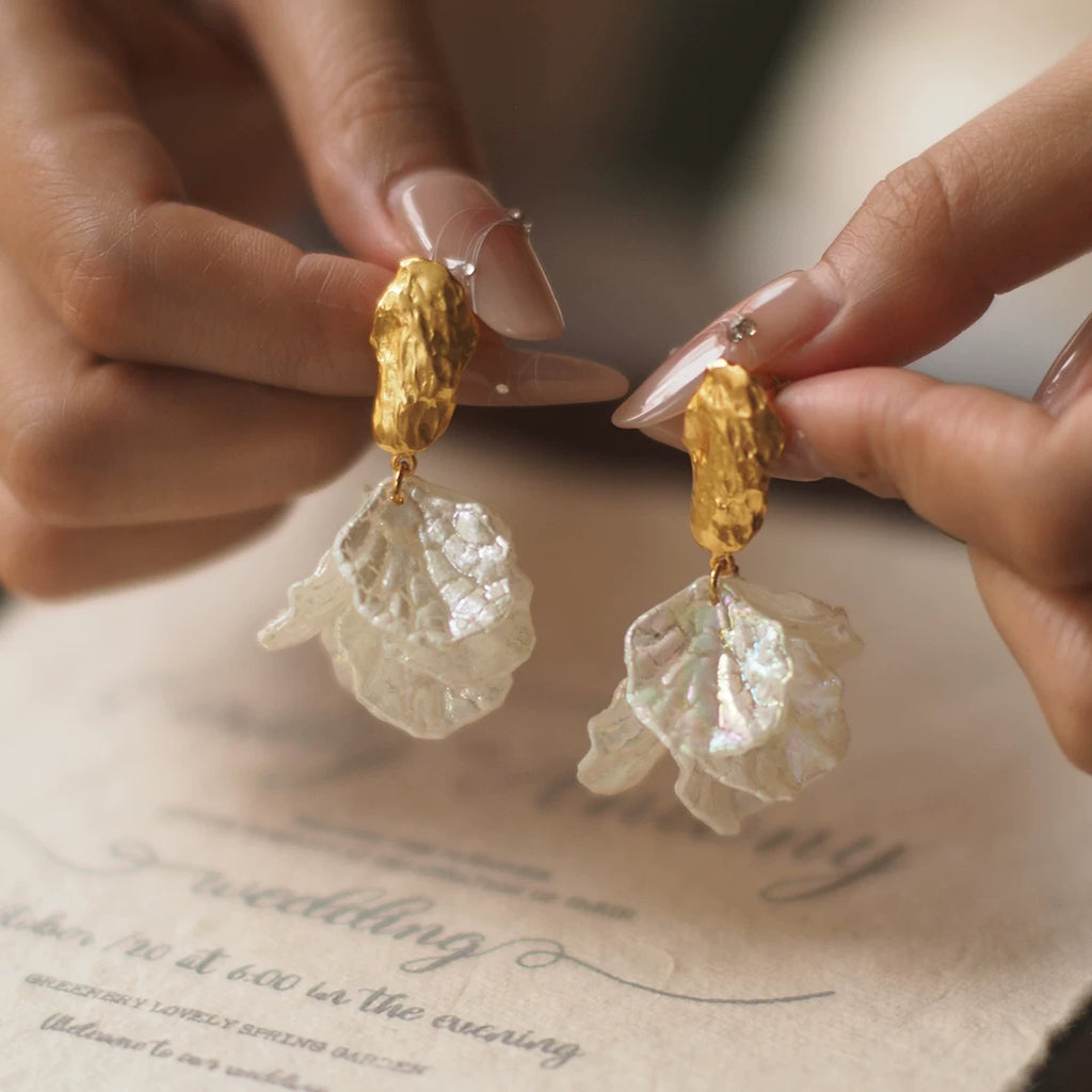 Lucky Koi–Inspired Fish Tail Tassel Earrings for Women – Pearlescent Fritillary Texture European & American Niche Fashion Jewelry