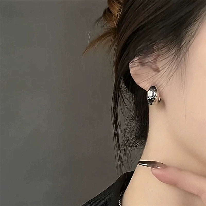 Minimalist Metal Contact Earrings for Women – Cool Style Modern Clip Earrings, Fashion Jewelry