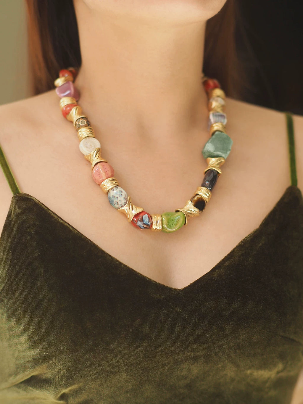 Mid-Century Style Ceramic & Glass Spliced Necklace for Women – Retro Vintage Multicolor Bead Statement Fashion Jewelry