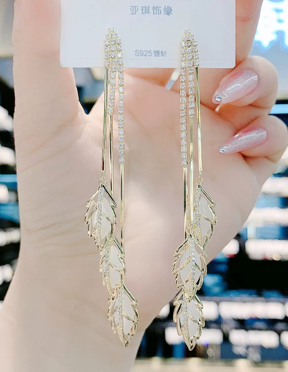 Leaf Cat-Eye Tassel Earrings for Women – Silver Needle Long Drop Fashion Earrings