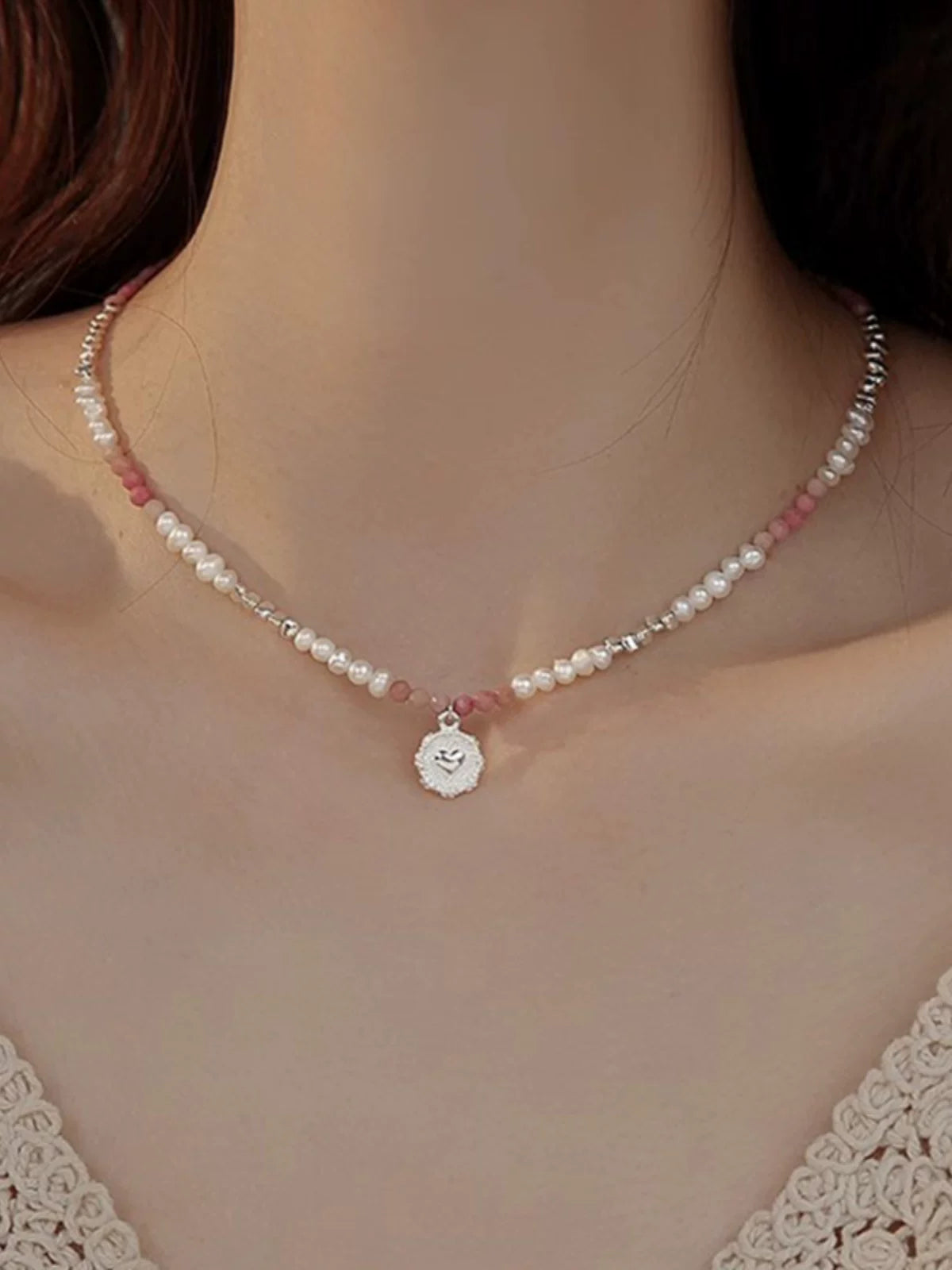 Silver Heart Pearl Clavicle Necklace for Women – Minimalist Love Pendant Necklace