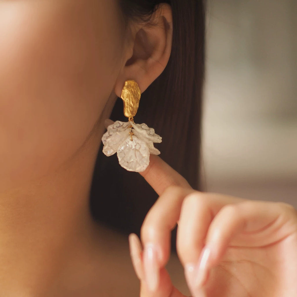 Lucky Koi–Inspired Fish Tail Tassel Earrings for Women – Pearlescent Fritillary Texture European & American Niche Fashion Jewelry