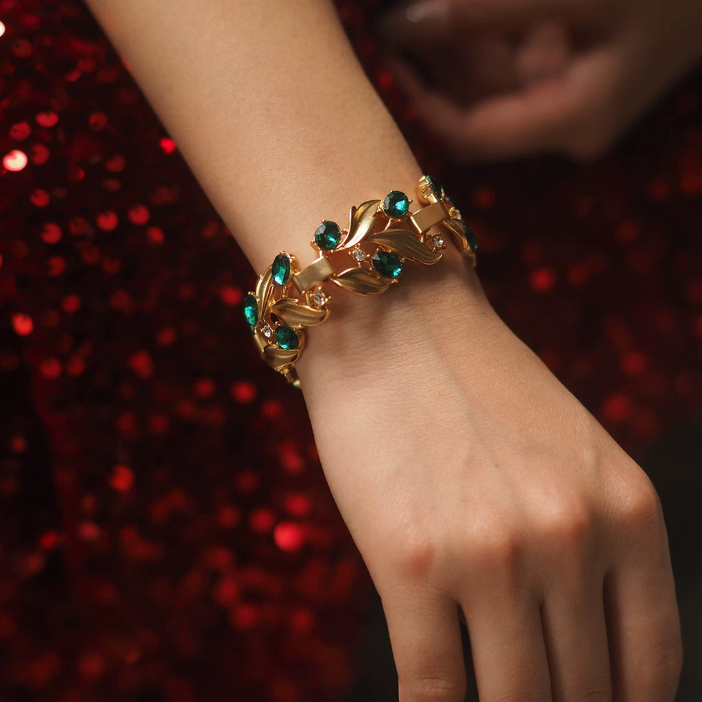 Vintage Medieval-Style Floral Gem Bracelet for Women – Retro Heavy Design Statement Fashion Jewelry