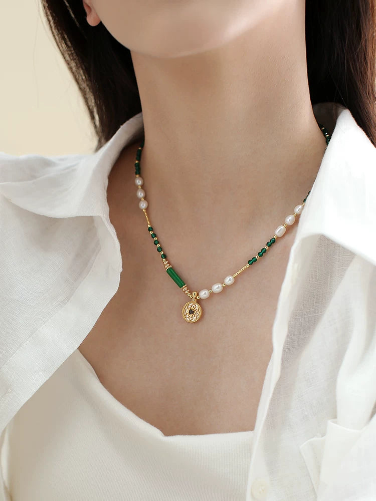 Natural Pearl Green Crystal Beaded Clavicle Necklace for Women – Spliced Bead Necklace