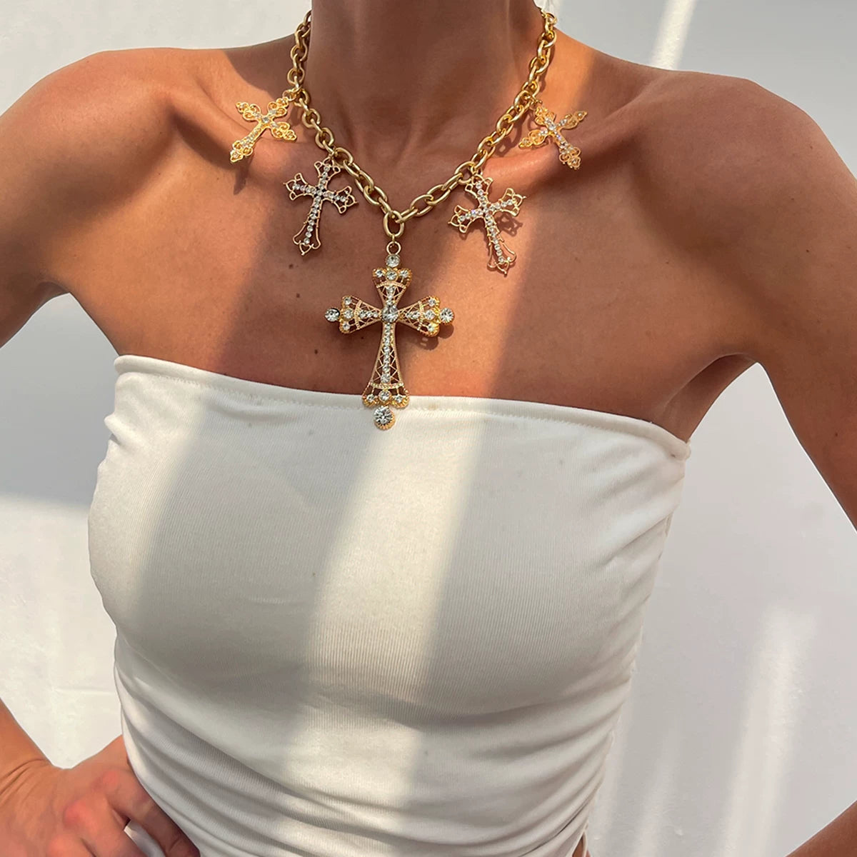 Diamond-Style Cross Pendant Necklace for Women – Clavicle Chain Design