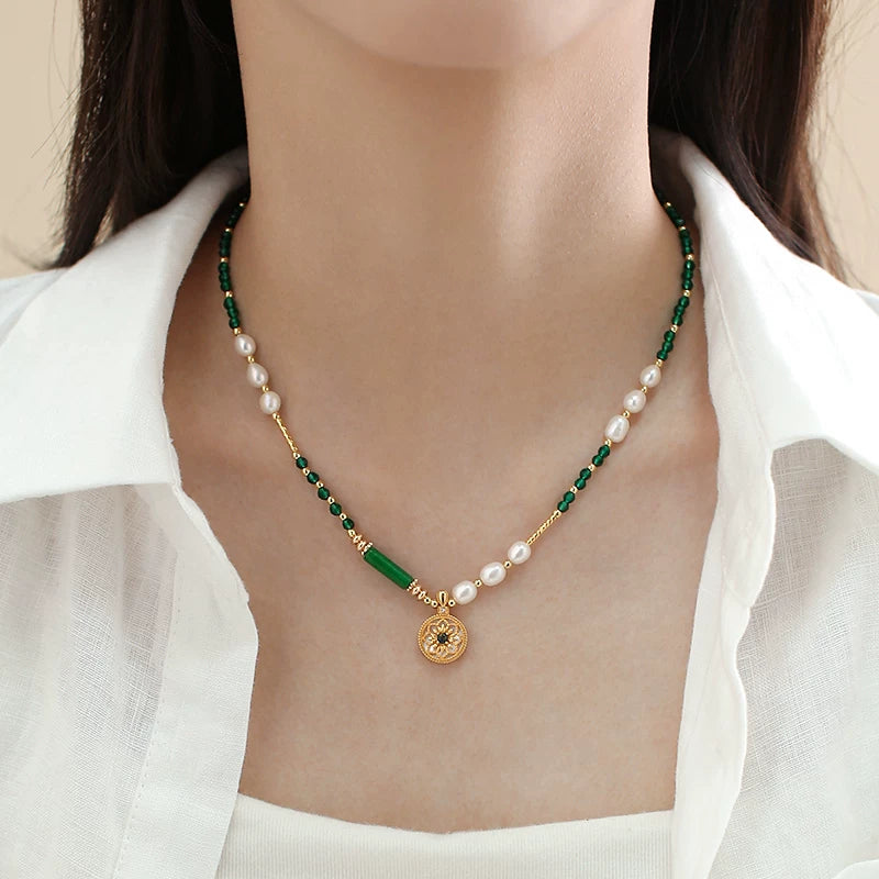 Natural Pearl Green Crystal Beaded Clavicle Necklace for Women – Spliced Bead Necklace