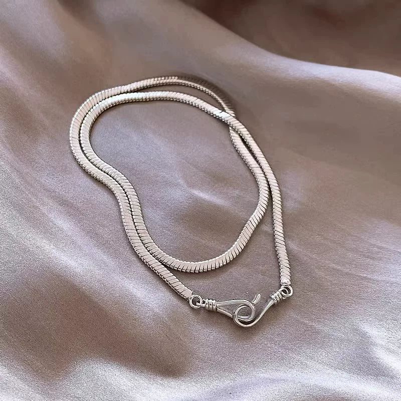 Snake Bone Chain Necklace for Women – Minimalist Collarbone Clavicle Necklace