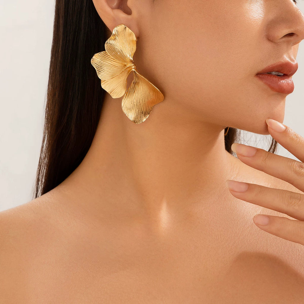 Irregular Pleated Petal Earrings for Women – 2025 Summer Elegant Fashion Statement Ear Jewelry