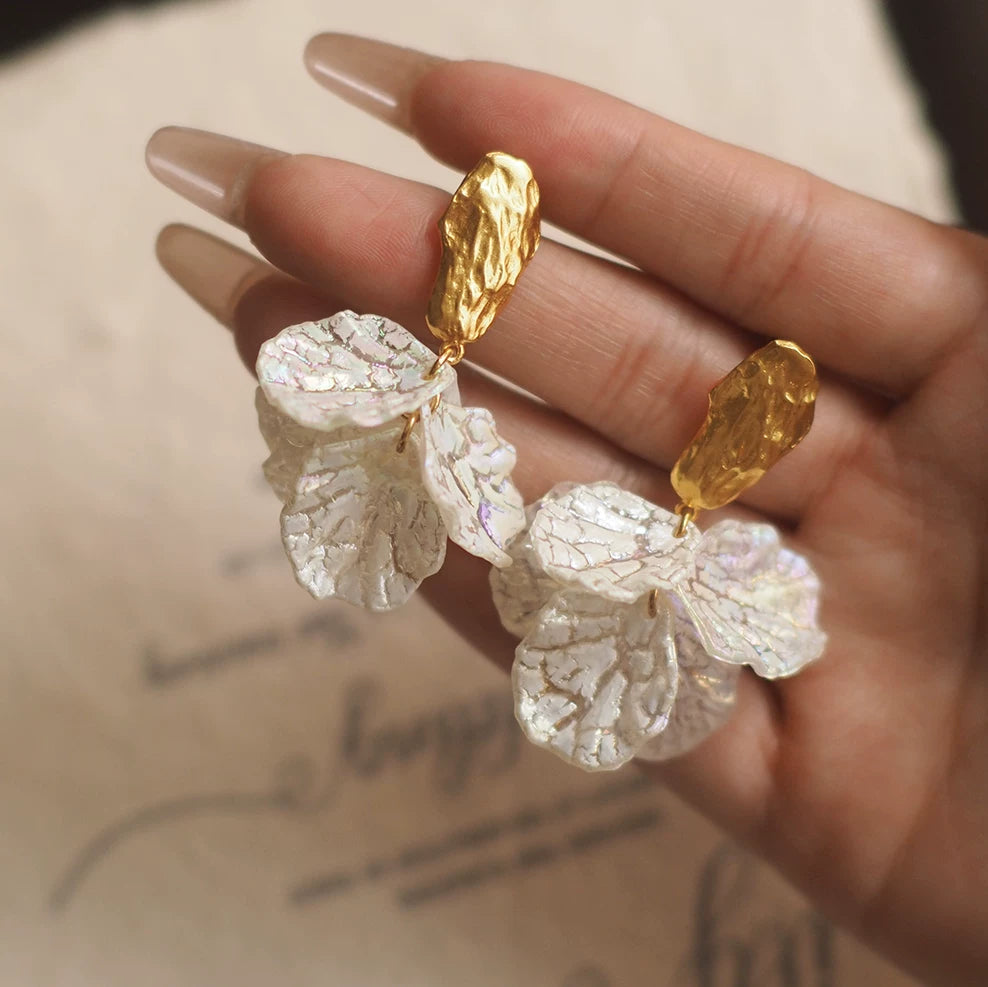 Lucky Koi–Inspired Fish Tail Tassel Earrings for Women – Pearlescent Fritillary Texture European & American Niche Fashion Jewelry