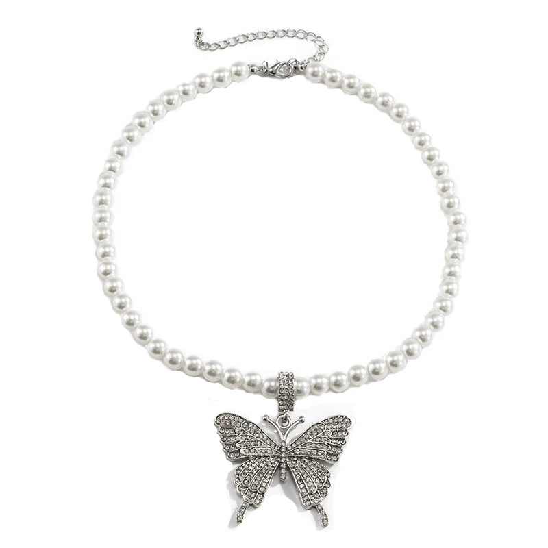 Diamond-Style Butterfly Pearl Choker Necklace for Women – Clavicle Chain Design