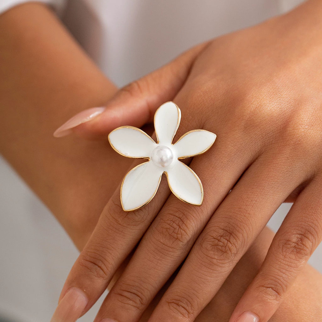 White Oil Drop Flower Shape Women'S Ring European And American 2025 Spring Fashion Versatile Niche Design Index Finger Ring