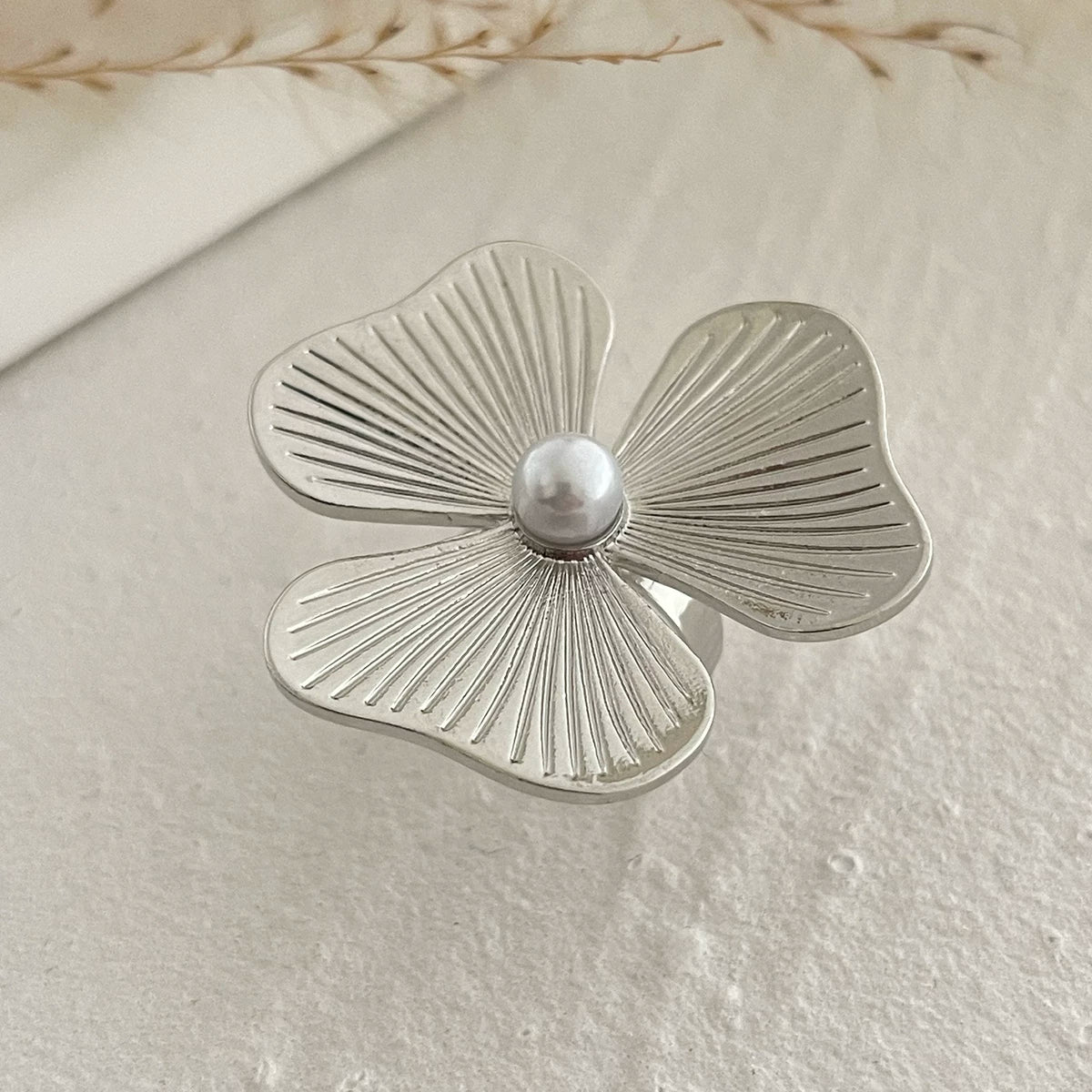 Geometric Square Round Women'S Flower Ring 2025 Spring Fashion Hip-Hop Niche Design Internet Celebrity Travel Photography Style Ring