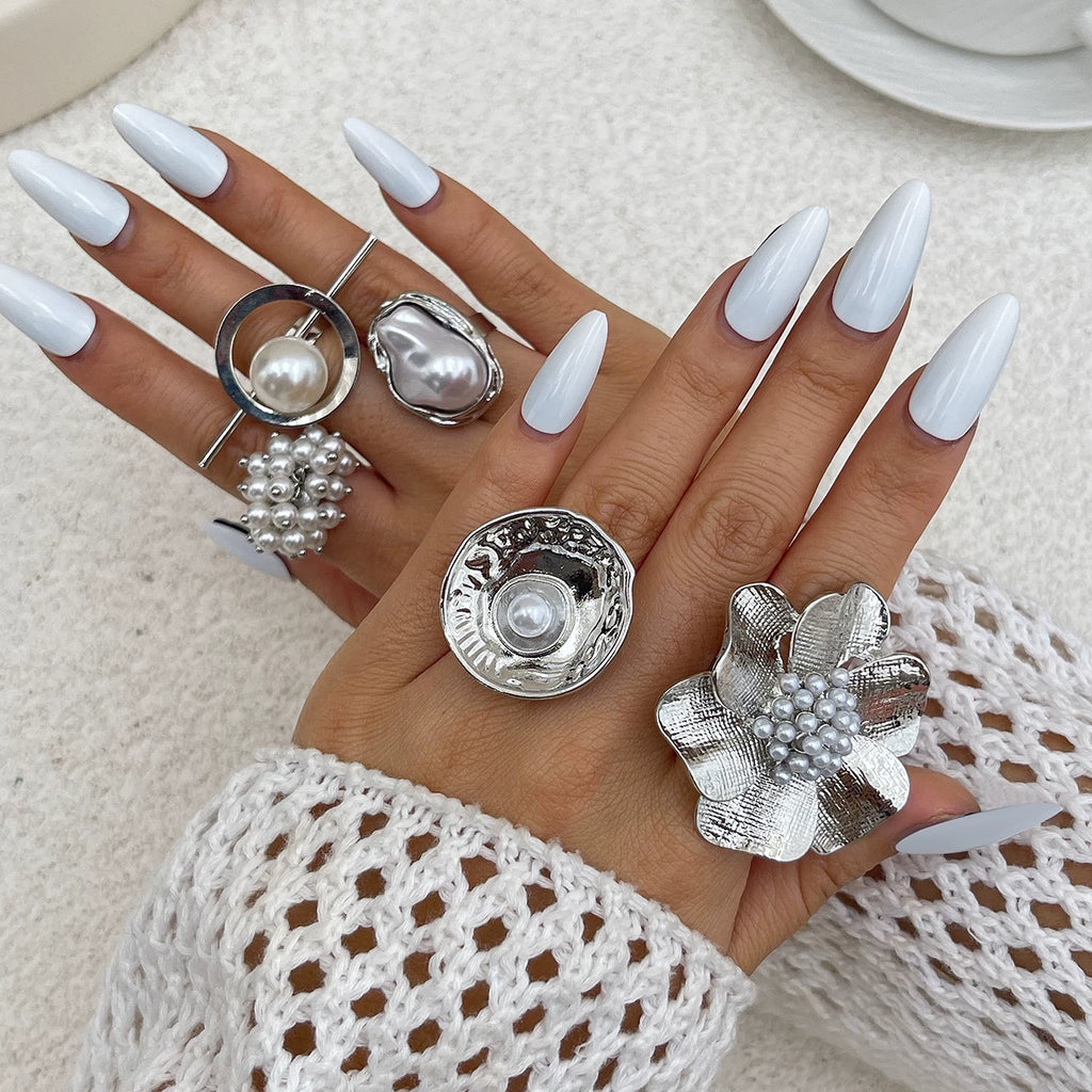 Geometric Shape Imitation Pearl Flower Ring For Women 2025 Spring Fashion Fashion Niche Creative Stage Matching Jewelry
