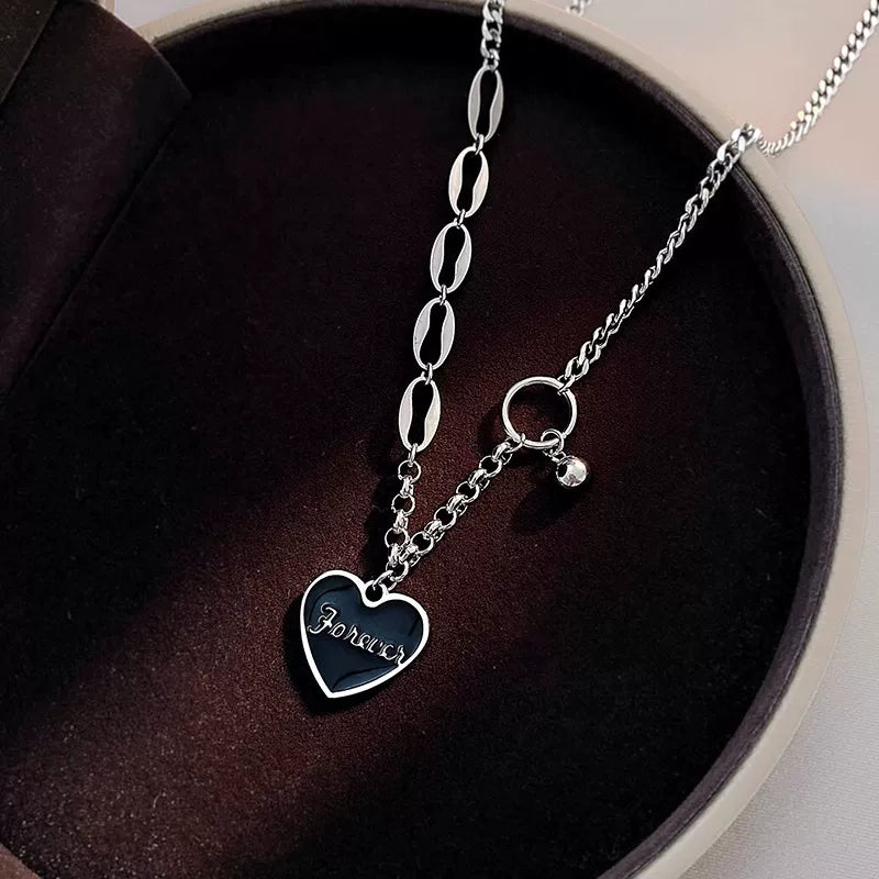British Style Black Heart Sweater Chain Necklace for Women – Long Clavicle Fashion Necklace