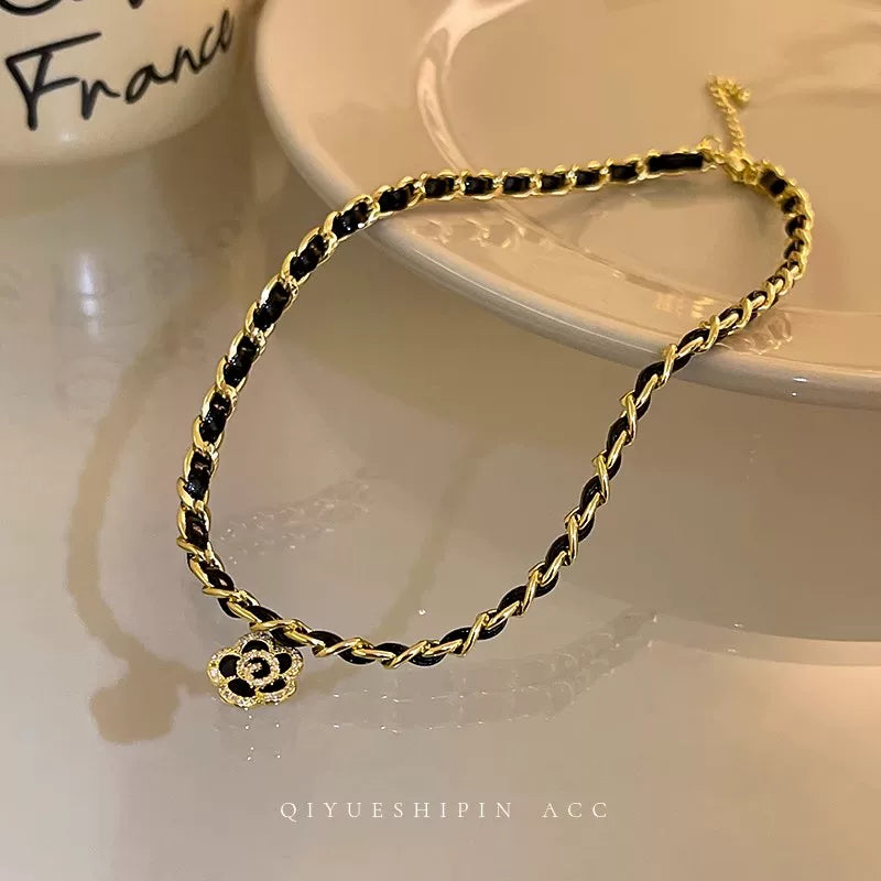 Black Leather Rope Camellia Pendant Necklace for Women – Retro Style Fashion Necklace