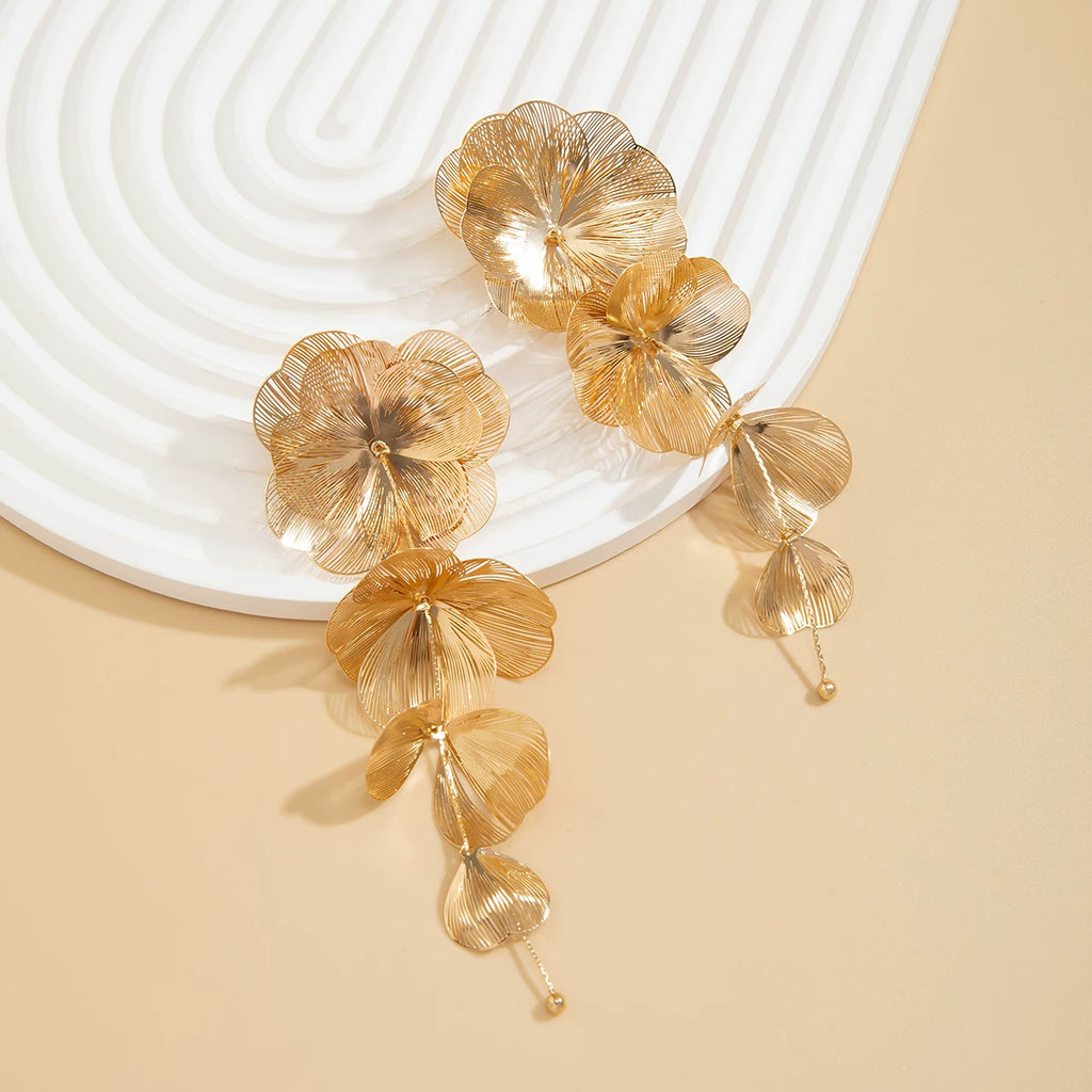 Tassel Ginkgo Leaf Gold Silk Stud Earrings for Women – 2025 Summer Trendy Street Style Influencer-Inspired Ear Jewelry