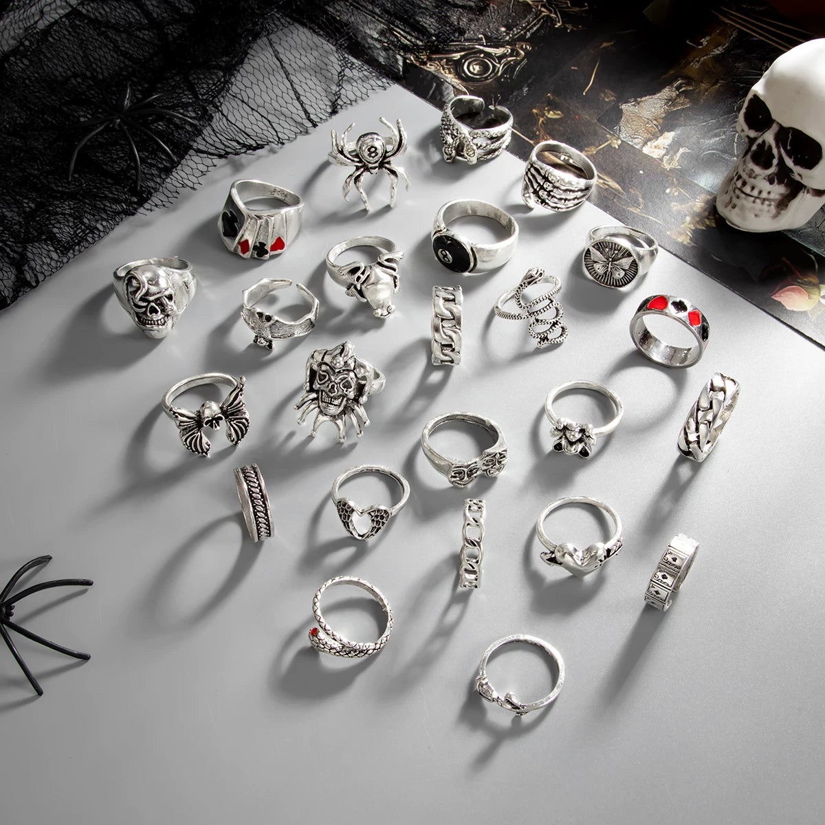 20-Piece Metal Poker Animal Ring Set, Gothic Style Retro Hip-Hop Fashion Festival Matching Ring Combination