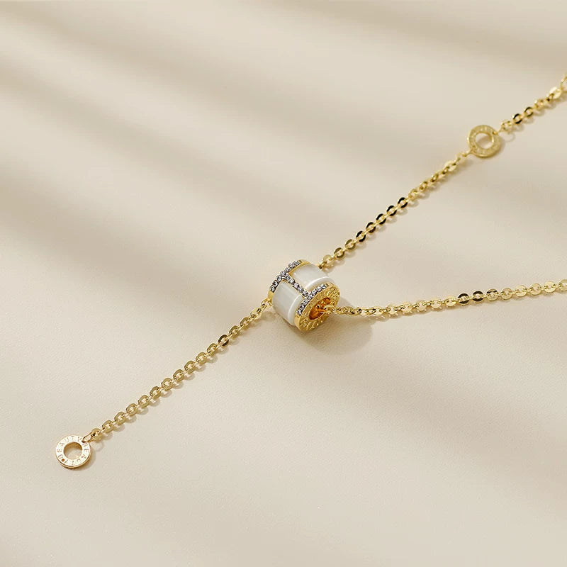 Cat’s Eye Small Waist Pendant Necklace for Women – Minimalist Clavicle Chain Fashion Necklace