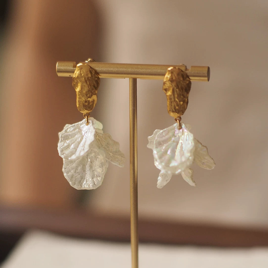 Lucky Koi–Inspired Fish Tail Tassel Earrings for Women – Pearlescent Fritillary Texture European & American Niche Fashion Jewelry