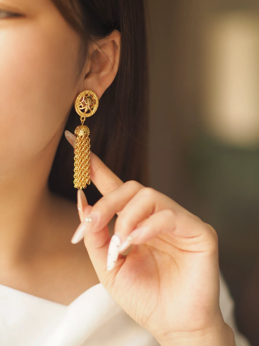 Medieval Antique Tassel Ear Clip Earrings for Women – Iris-Inspired Niche Design, Non-Pierced Vintage Fashion Jewelry