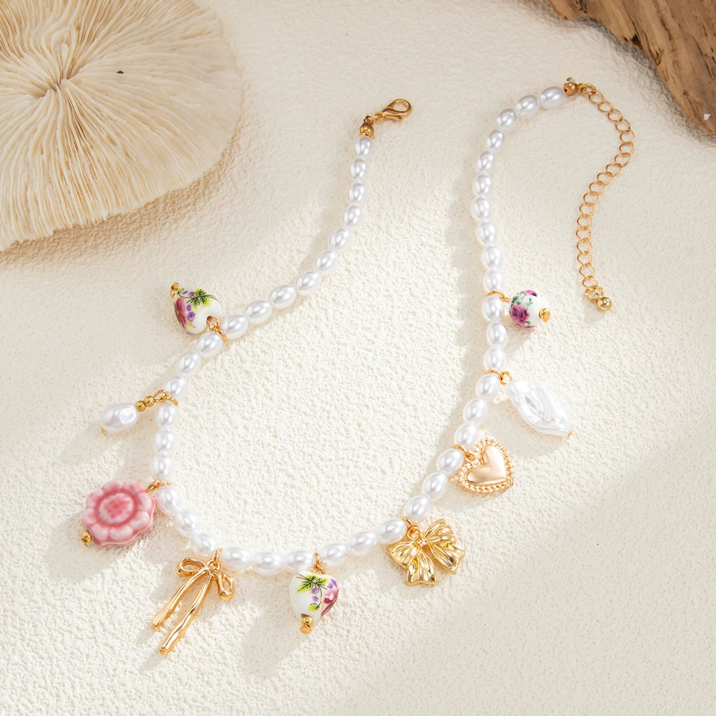 Bow Ceramic Shell Imitation Pearl Necklace for Women – Clavicle Chain Design
