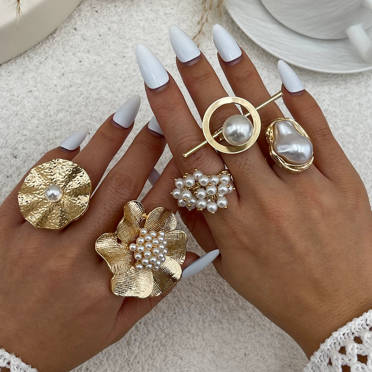 Geometric Shape Imitation Pearl Flower Ring For Women 2025 Spring Fashion Fashion Niche Creative Stage Matching Jewelry