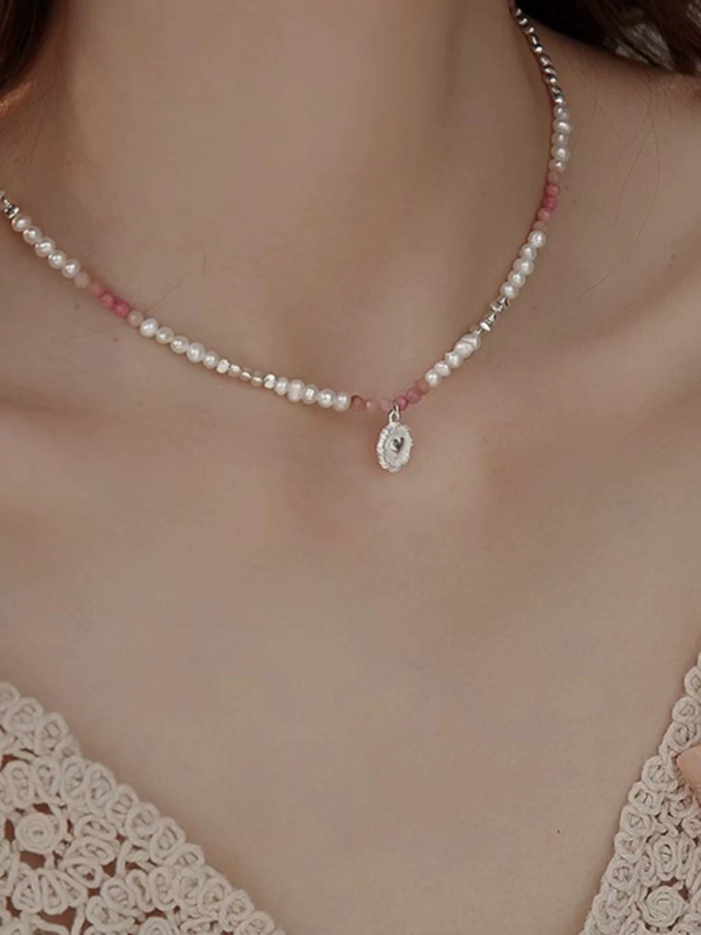 Silver Heart Pearl Clavicle Necklace for Women – Minimalist Love Pendant Necklace