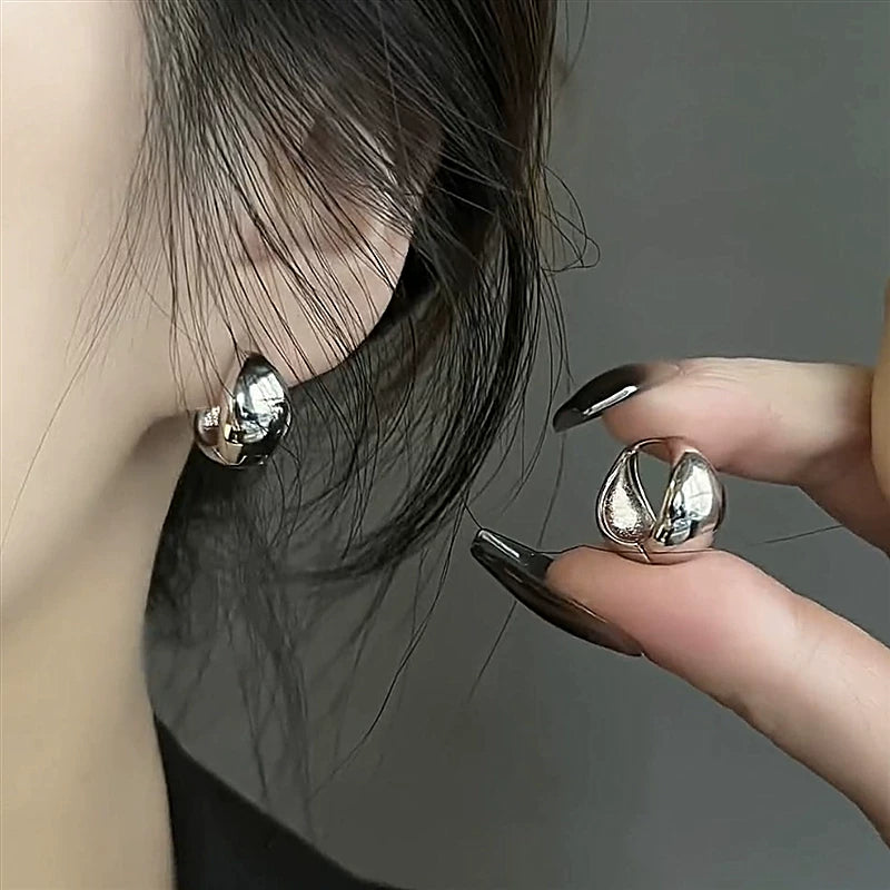 Minimalist Metal Contact Earrings for Women – Cool Style Modern Clip Earrings, Fashion Jewelry