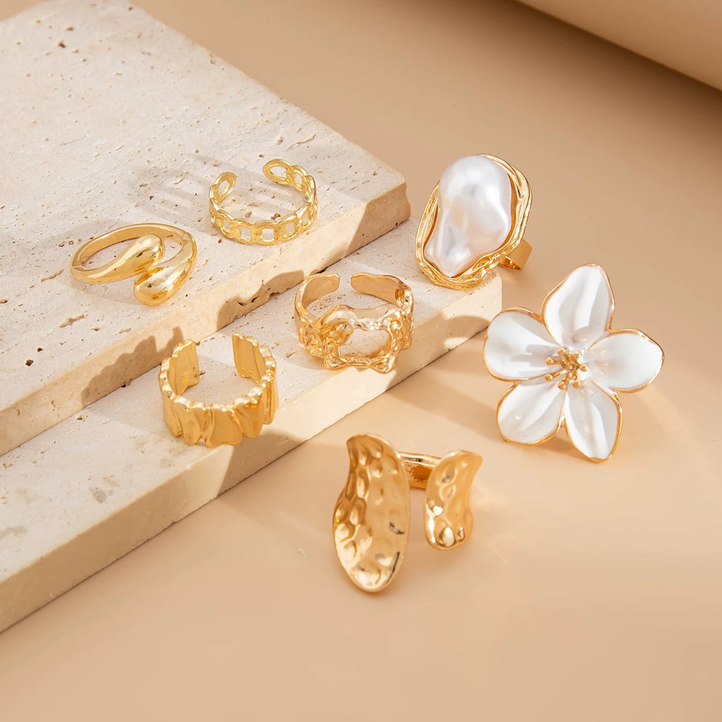 7-Piece Flower Irregular Hollow Ring Set, Summer Trendy And Personalized Niche Internet Celebrity Photo And Photo Accessories