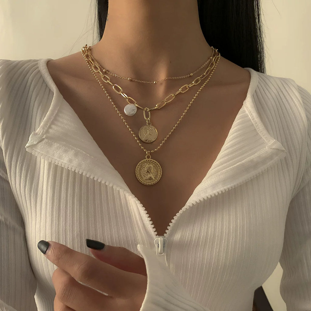 Queen Portrait Bead Chain 3-Piece Necklace Set – Baroque Pearl Clavicle Chain for Women