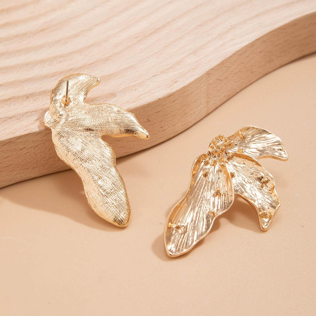 Metal Leaf Stud Earrings for Women – European & American Spring 2024 Trendy Street-Inspired Fashion Ear Jewelry
