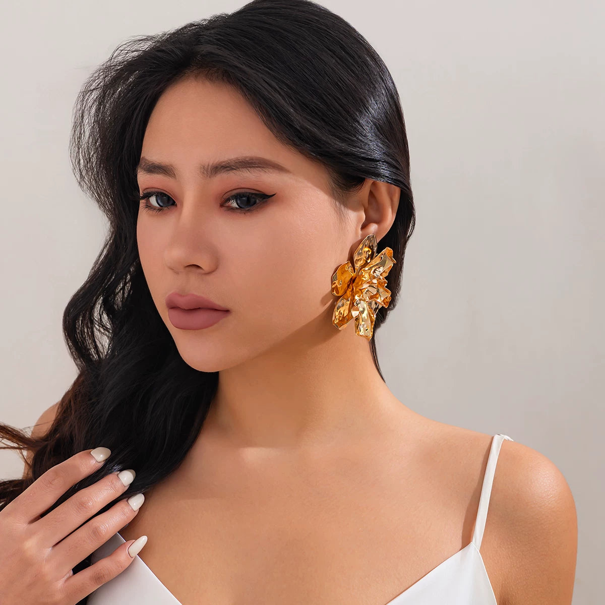 Multi-Layer Pleated Flower Stud Earrings For Women 2025 Summer Hip-Hop Trend Fashion Personality Internet Celebrity Travel Ear Jewelry