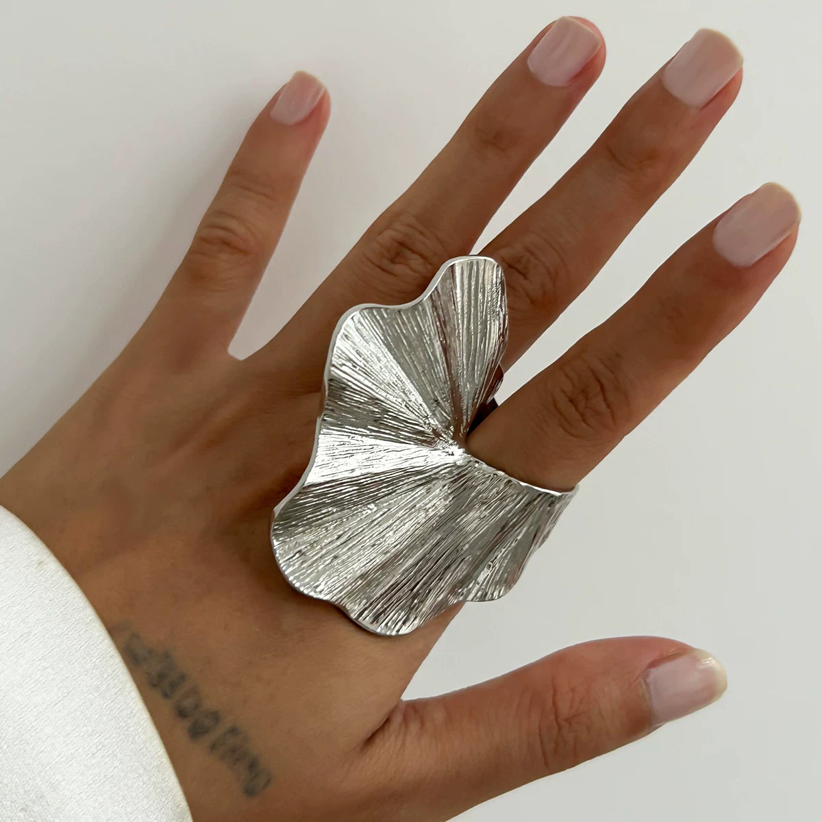Metal Irregular Fan-Shaped Ring For Women 2025 Spring Trendy Fashion Personality Niche Design Index Finger Ring