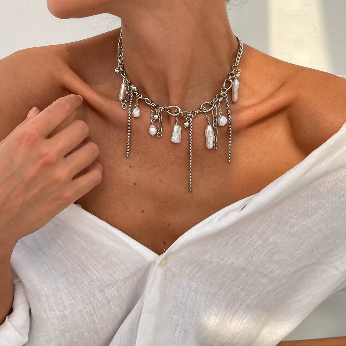 Tassel Imitation Pearl Metal Necklace for Women – Clavicle Chain Design