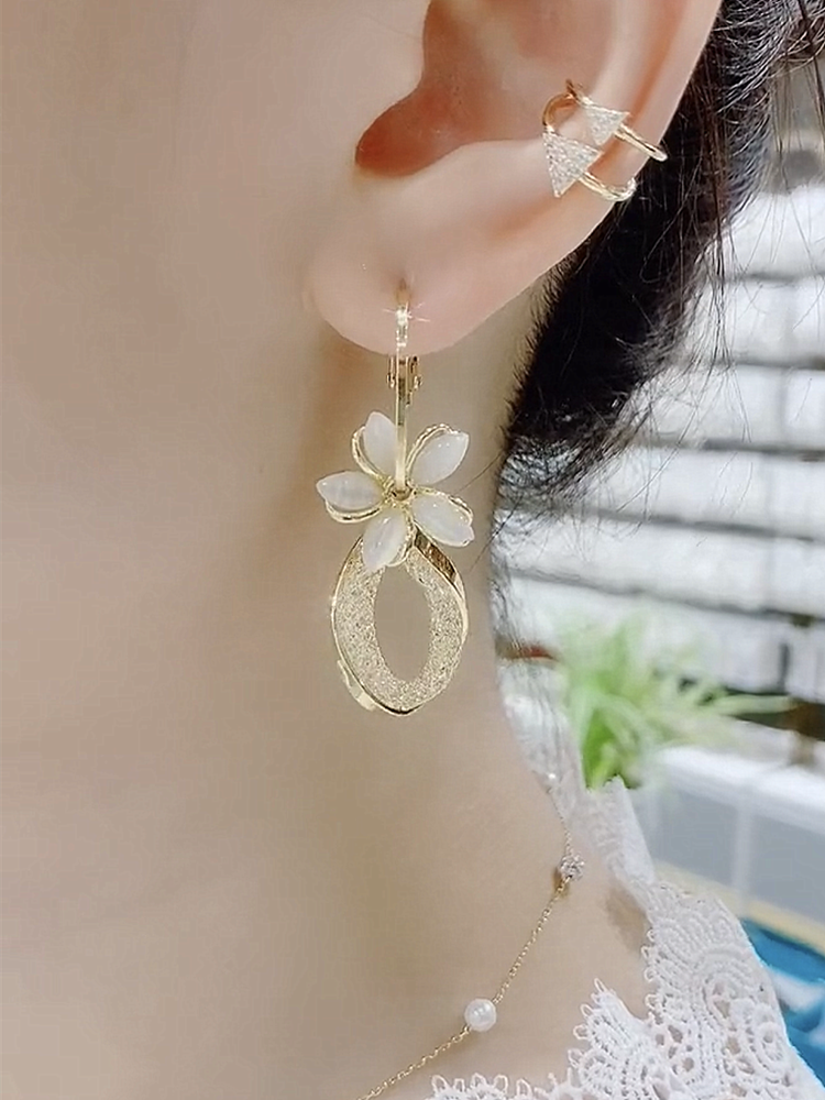 Cat Eye Petal Long Earrings for Women – Double Band Design S925 Silver Needle Drop Earrings
