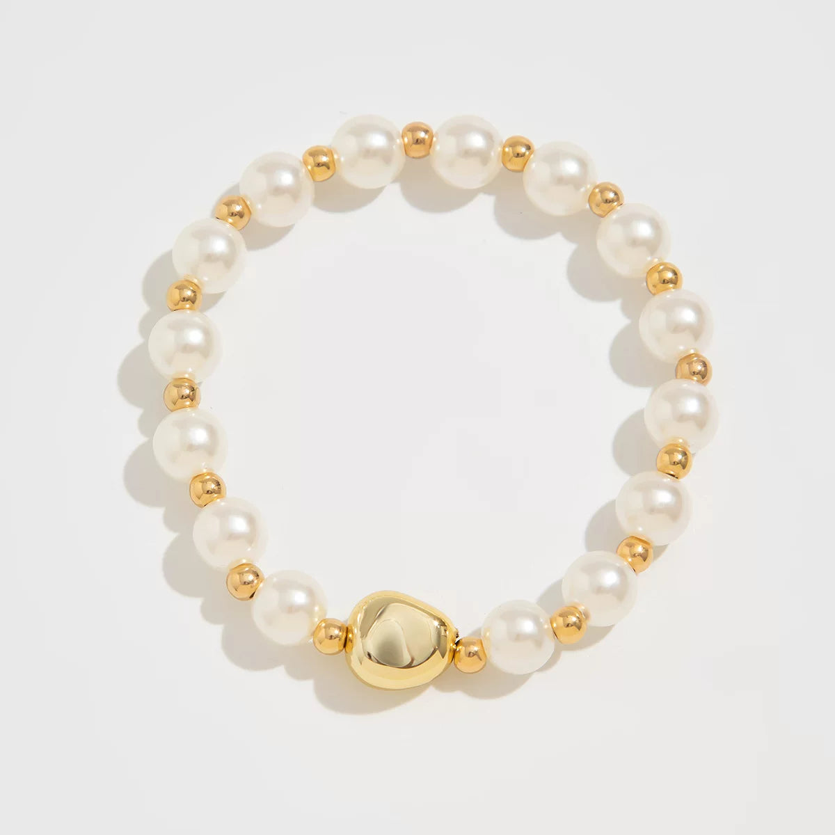 Metal Oval Curved Bracelet for Women – 2025 Trendy Niche Design Statement Fashion Hand Jewelry