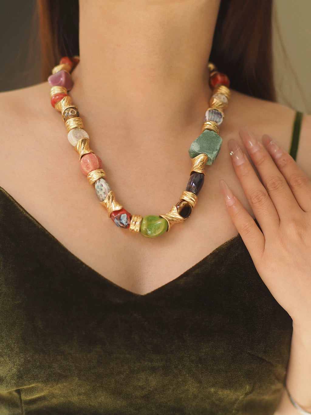 Mid-Century Style Ceramic & Glass Spliced Necklace for Women – Retro Vintage Multicolor Bead Statement Fashion Jewelry